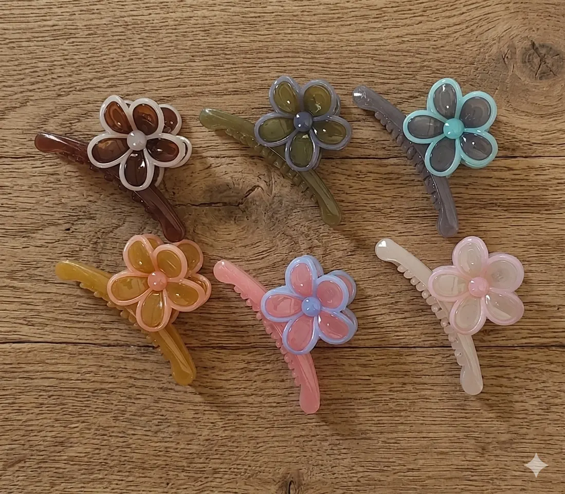 Double colour clips