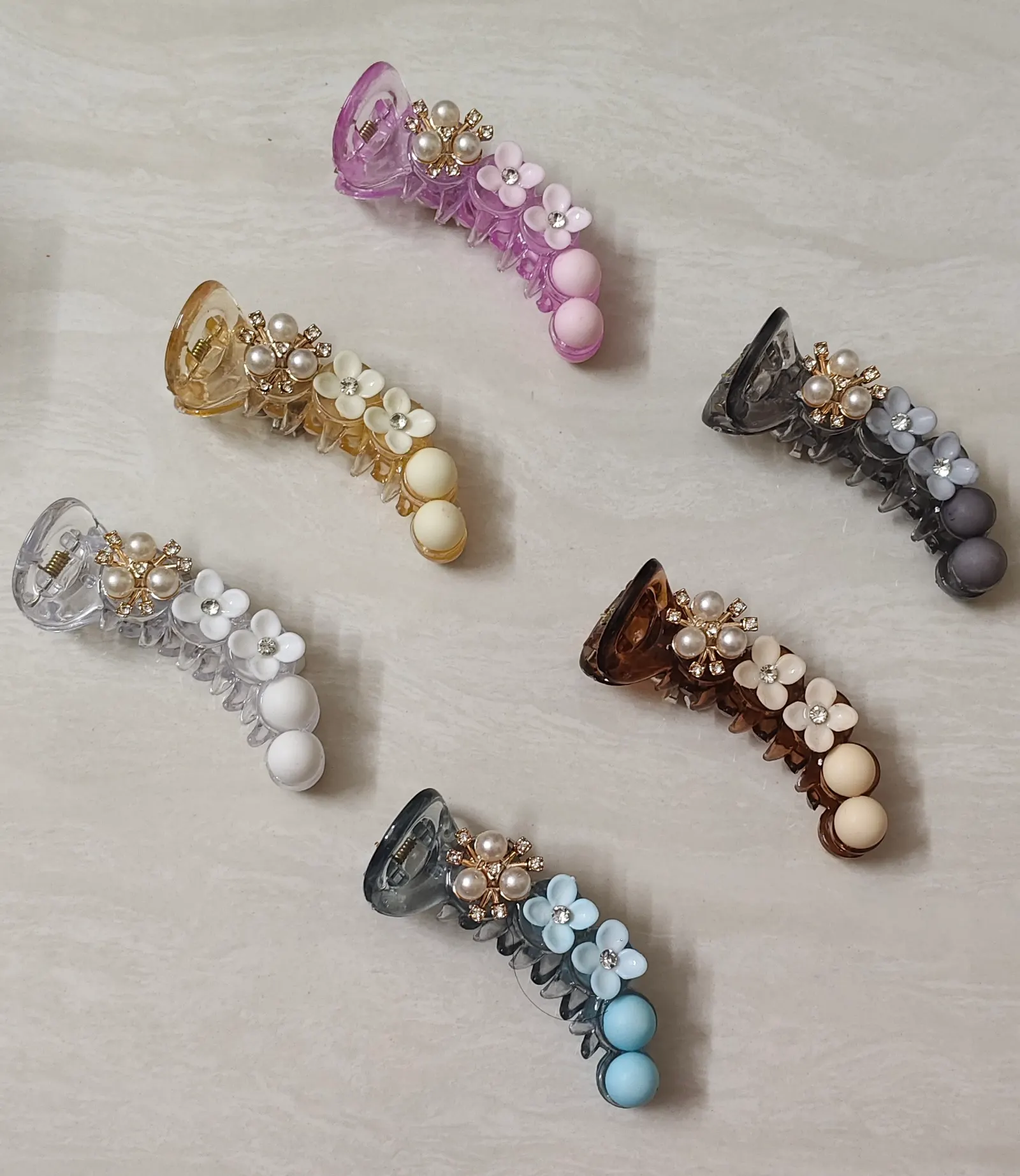 Stone banana clips